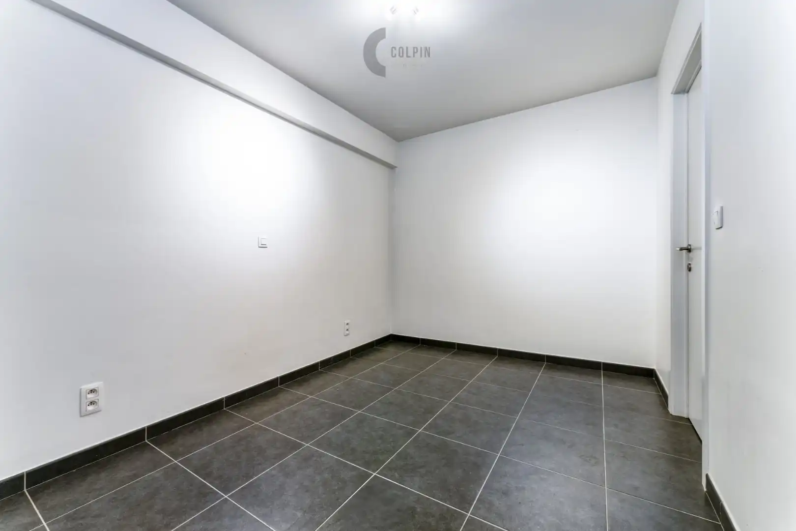 Instapklaar appartement vlakbij het Heldenplein met terrassen en zijdelings zeezicht. foto 6