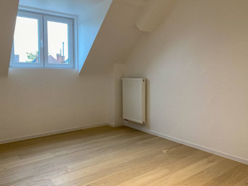 Gerenoveerde woning op uitstekende ligging! foto 13