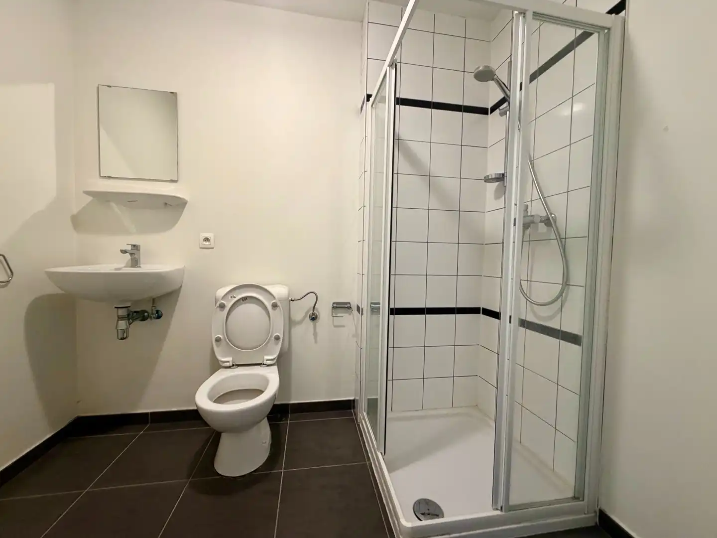 Studentenkamer centraal gelegen! foto 4
