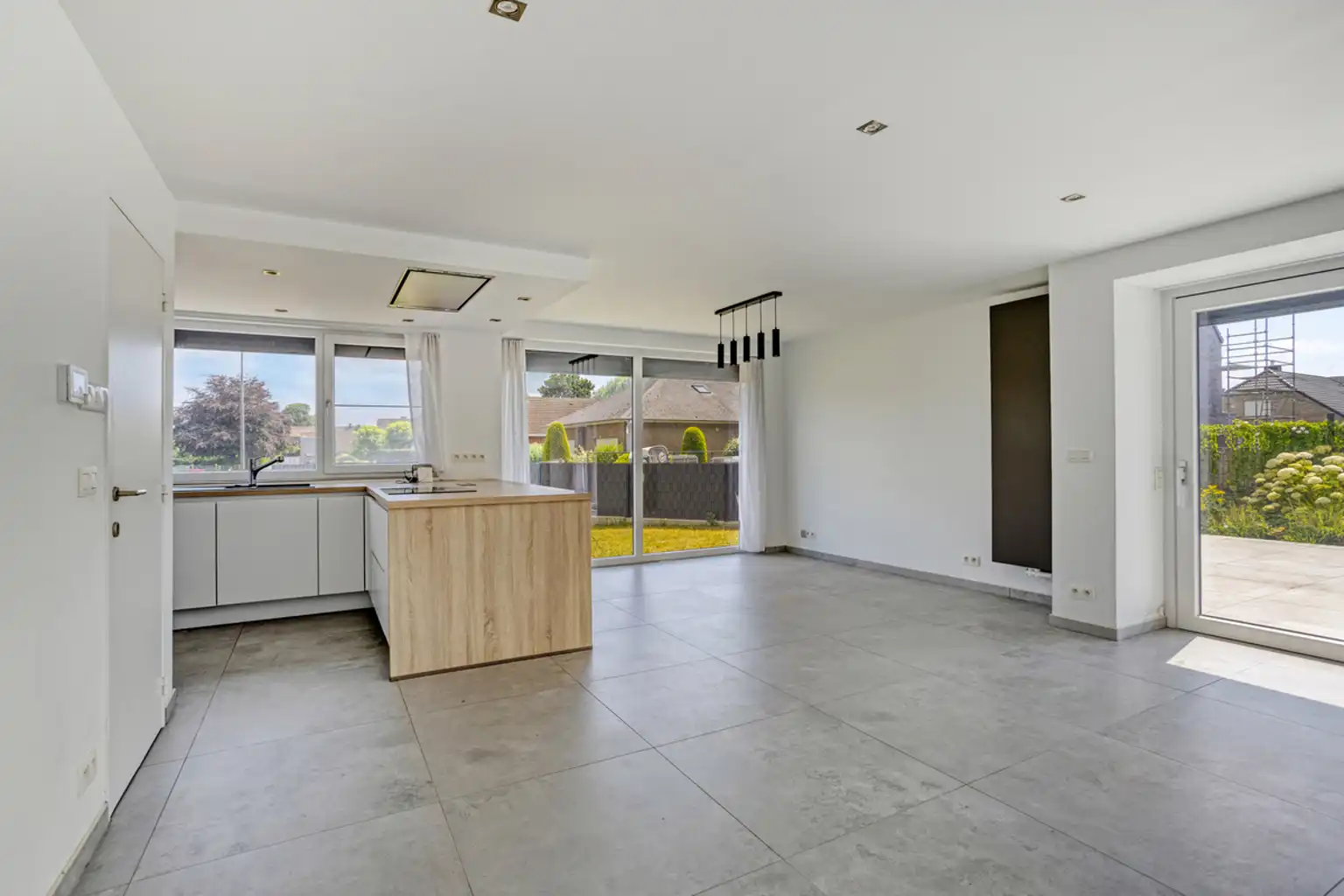 Appartement in verkeersluwe omgeving in centrum Asse foto 3