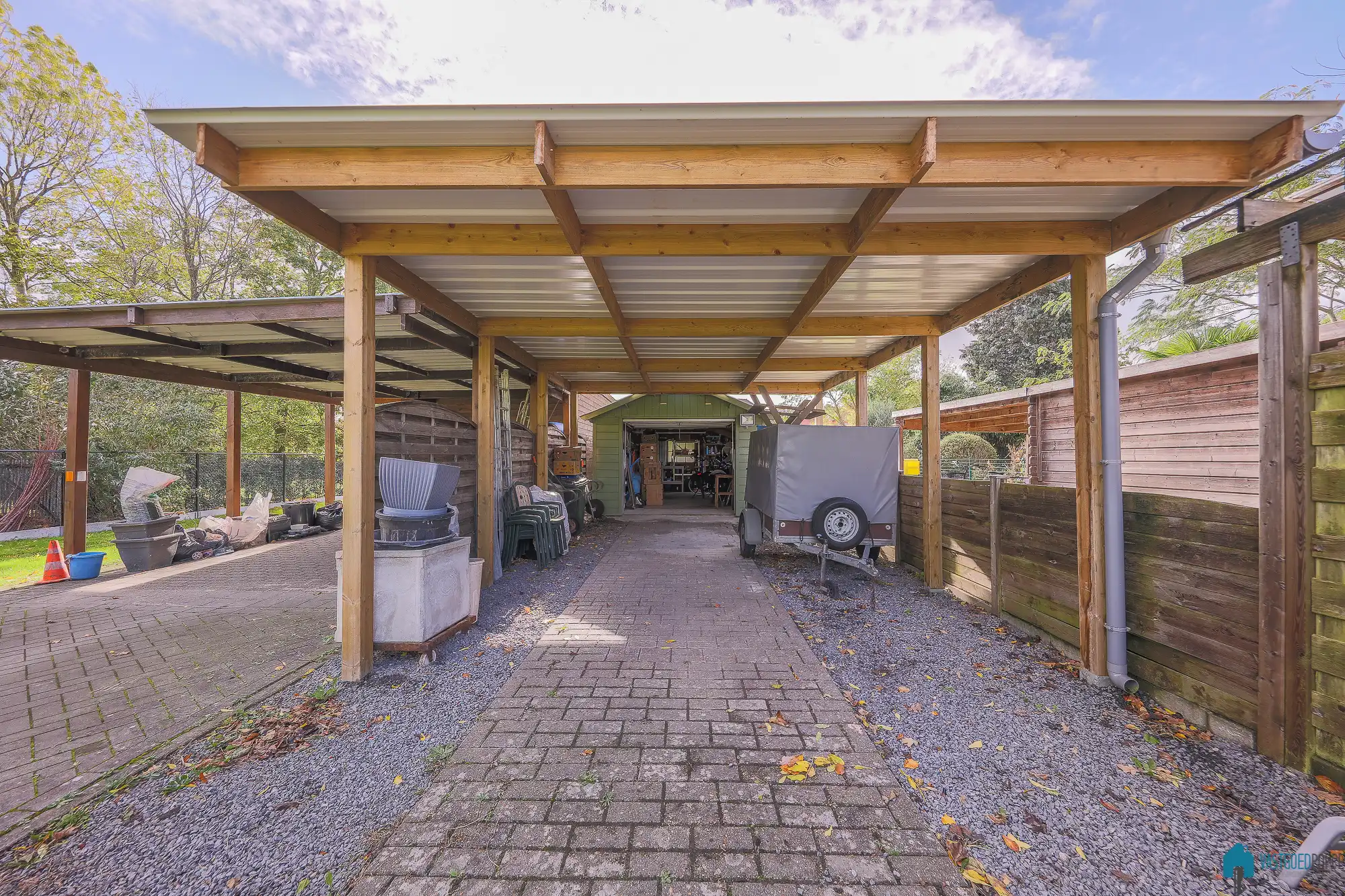 Gerenoveerde ééngezinswoning met tuin foto 18