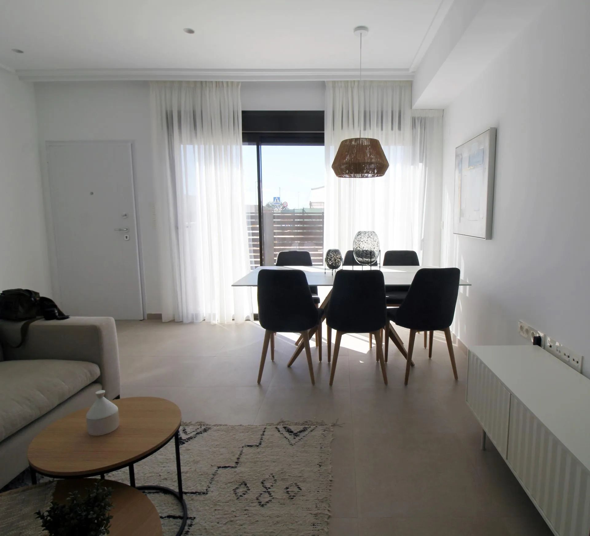 Zon, zee en stijlvol wonen: exclusieve vakantiewoningen in het hart van Pilar de la Horadada foto 4