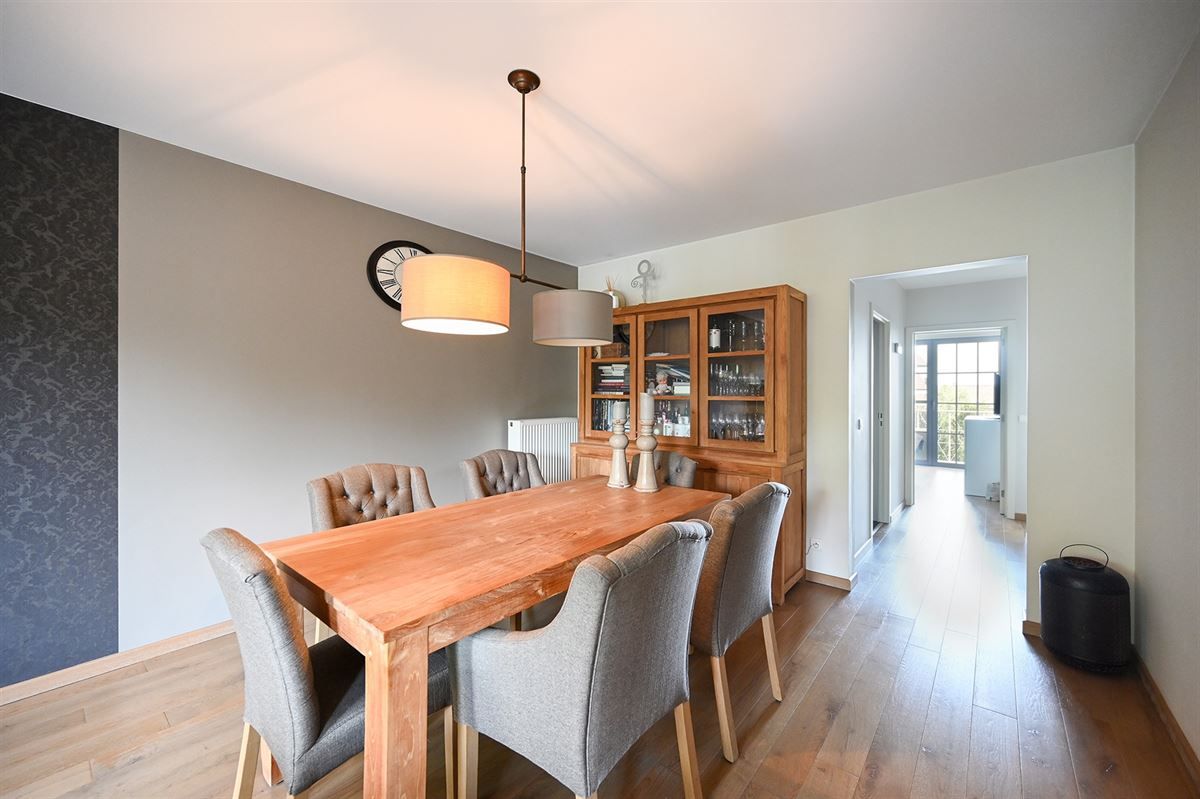 Stijlvol appartement met 2 slaapkamers, 2 terrassen en garageplaats foto 6