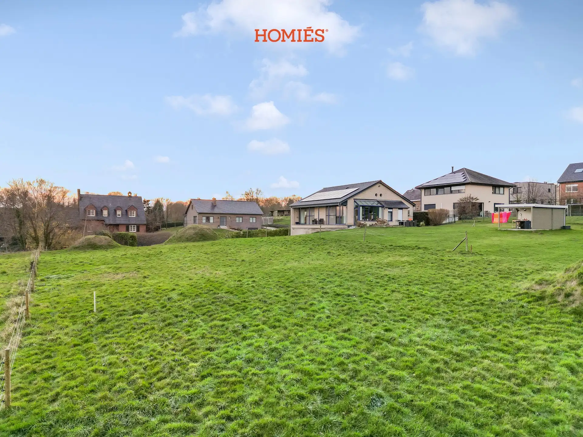 Ruime bouwgrond in groene omgeving foto 7