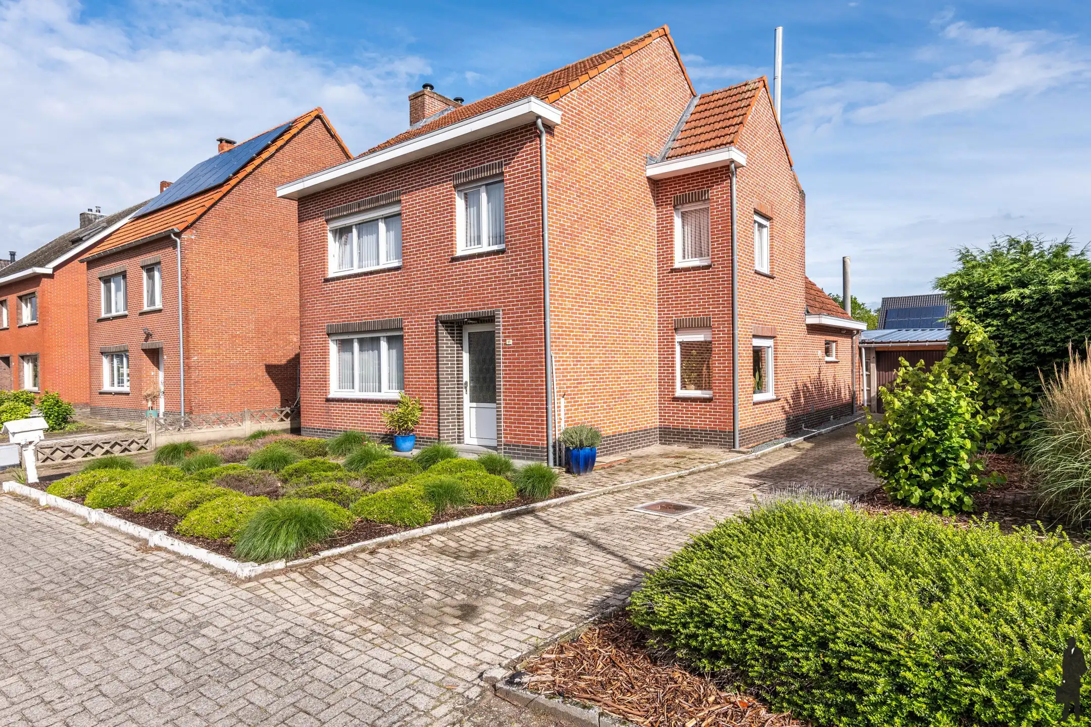 Hoofdfoto van de publicatie: Gelegen te Minderhout, vinden we deze vrijstaande woning met 3 slpk. op ca. 561m².