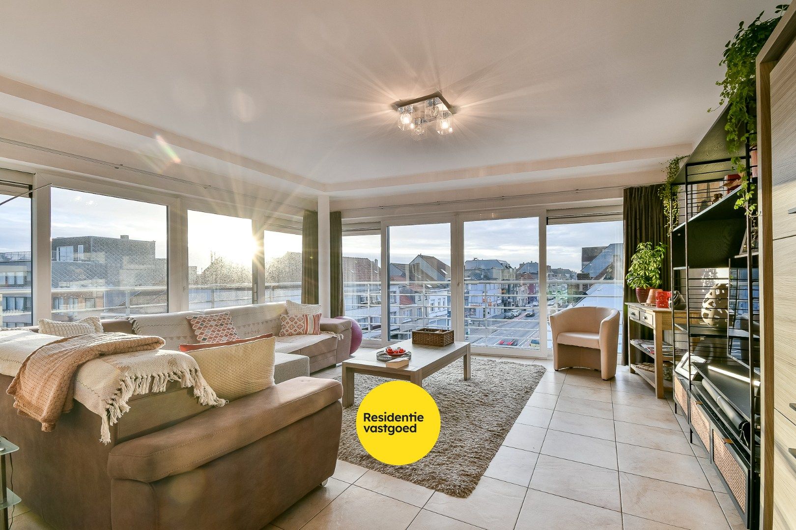 Lichtrijk tweeslaapkamer appartement in Oostende  foto 2