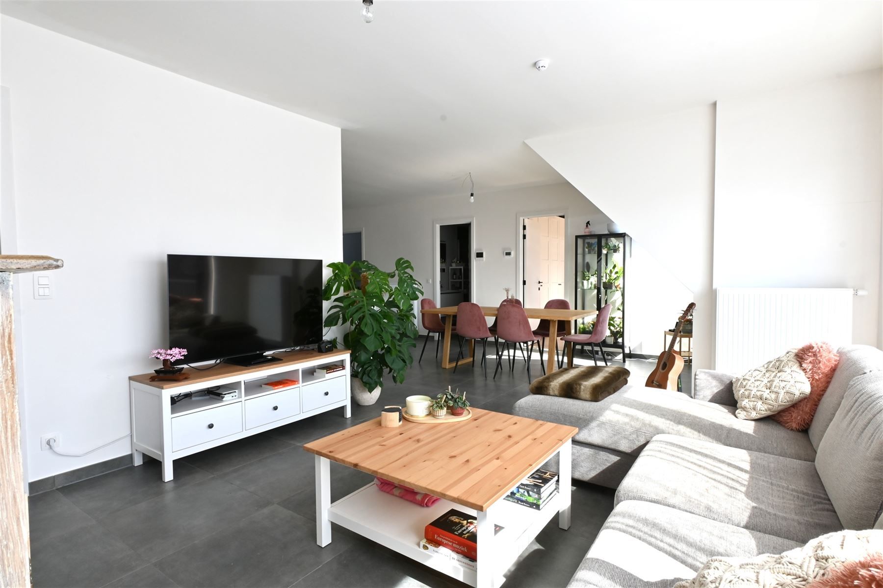 Lichtrijk en instapklaar dakappartement foto 2