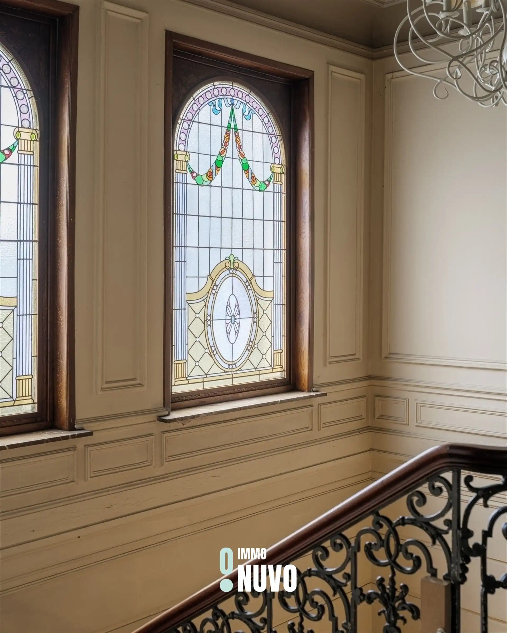 Exclusief herenhuis met handelspand op toplocatie te Aalst. foto 18