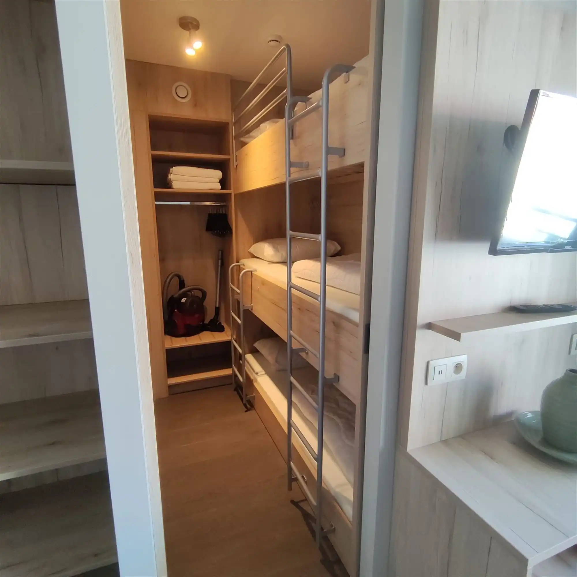 Interessant opbrengsteigendom in Zeebrugge foto 17