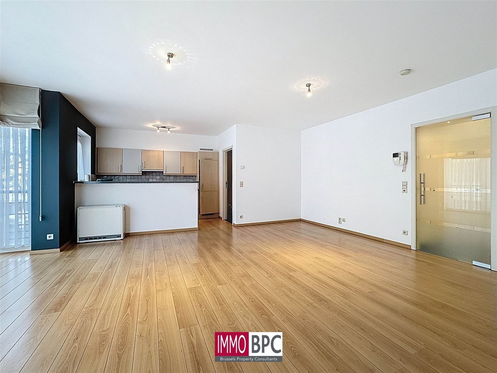 MODERN APPARTEMENT IN HARTJE JETTE – TOPLIGGING NABIJ PLACE MIRROR foto 2