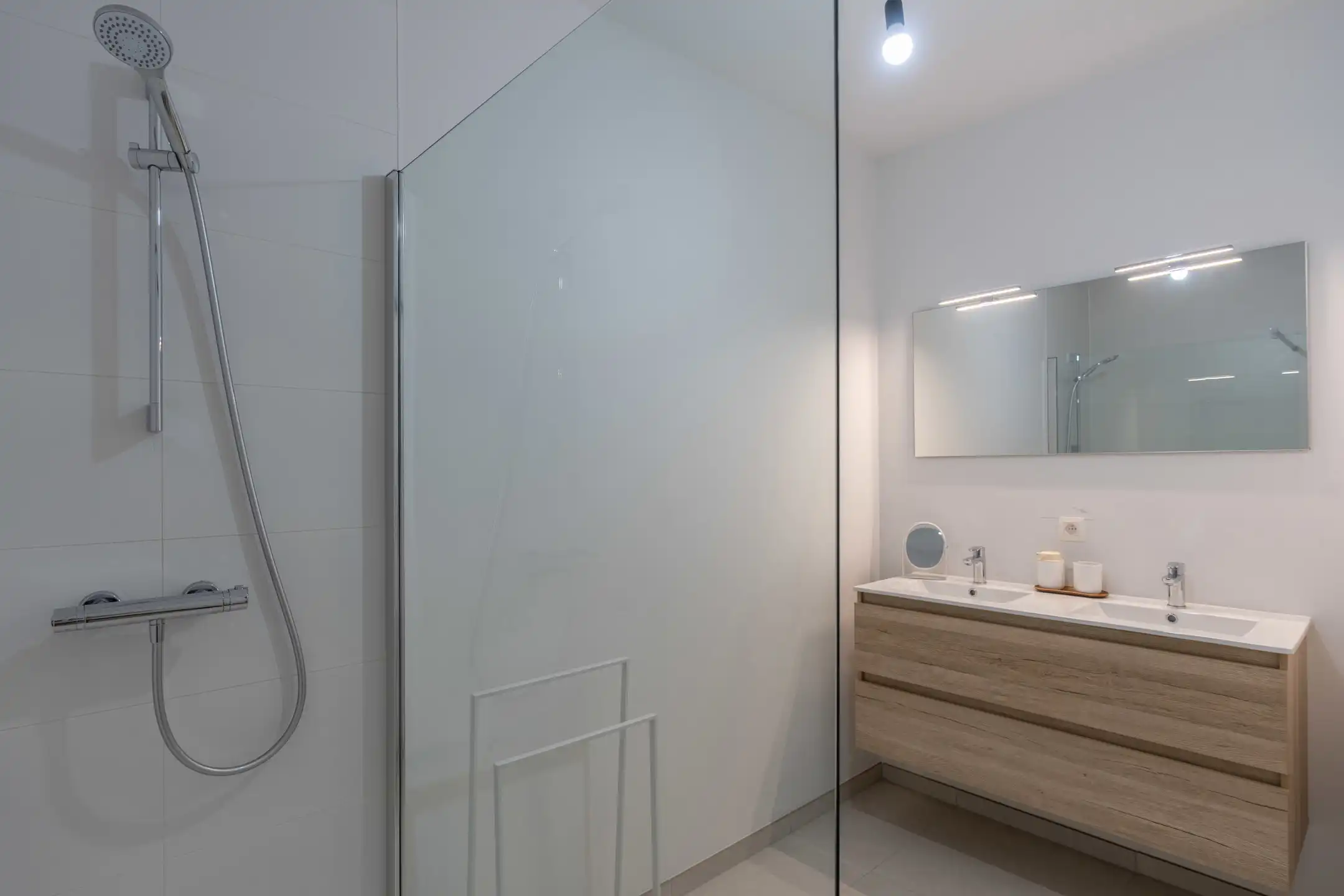 Knap energiezuinig appartement met tof terras foto 20