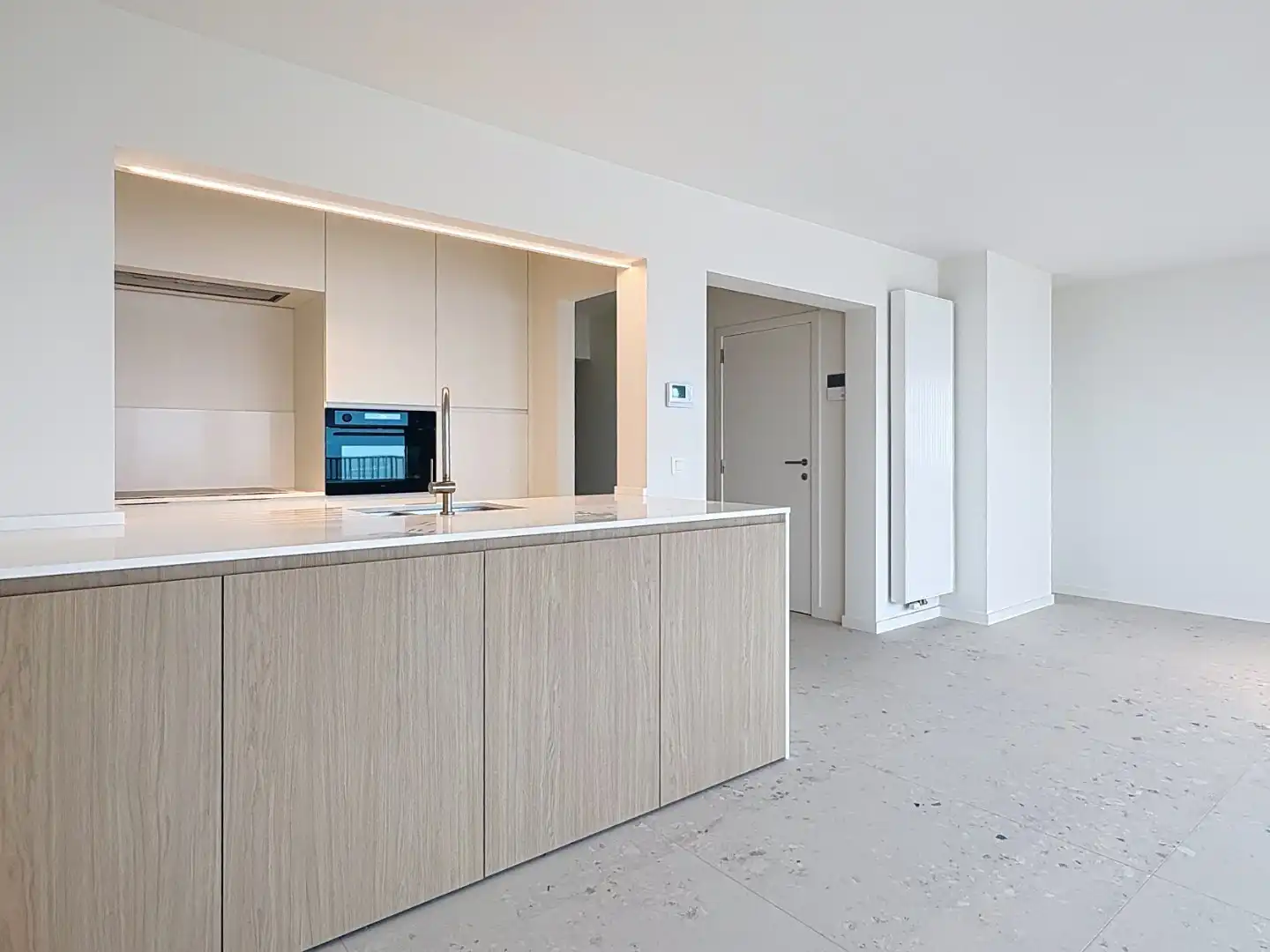 Volledig vernieuwd appartement met frontaal zeezicht foto 6