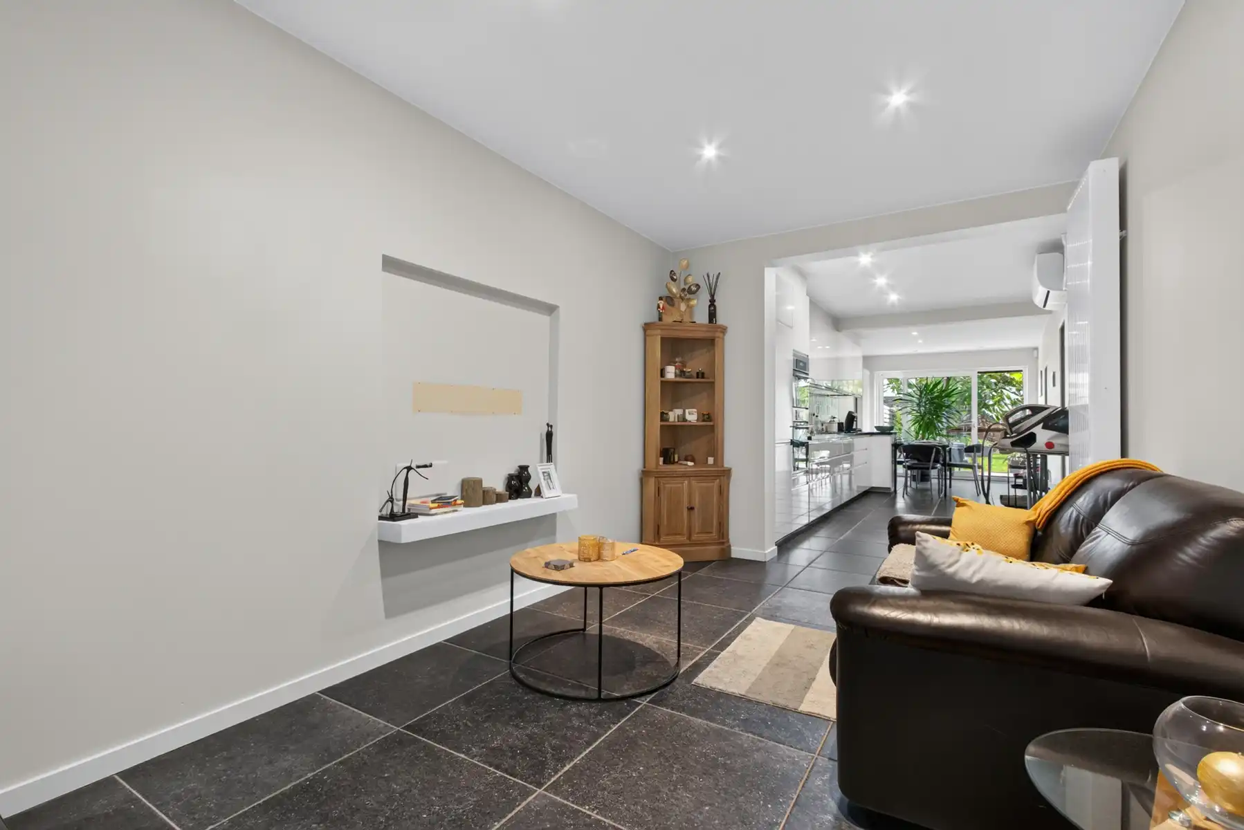 WONING 3 SLK + TUIN + TERRAS + GARAGE + GERENOVEERD foto 3