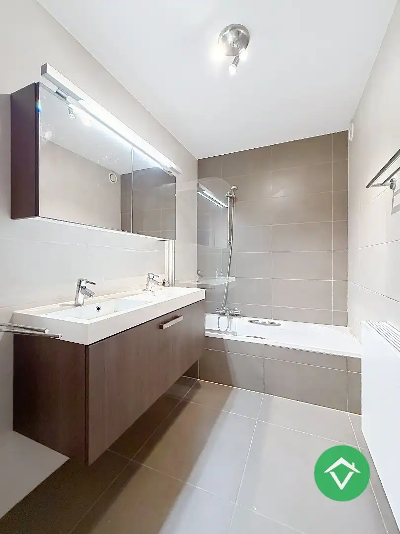 Appartement met 2 slaapkamers en ruim terras te Oostende foto 16