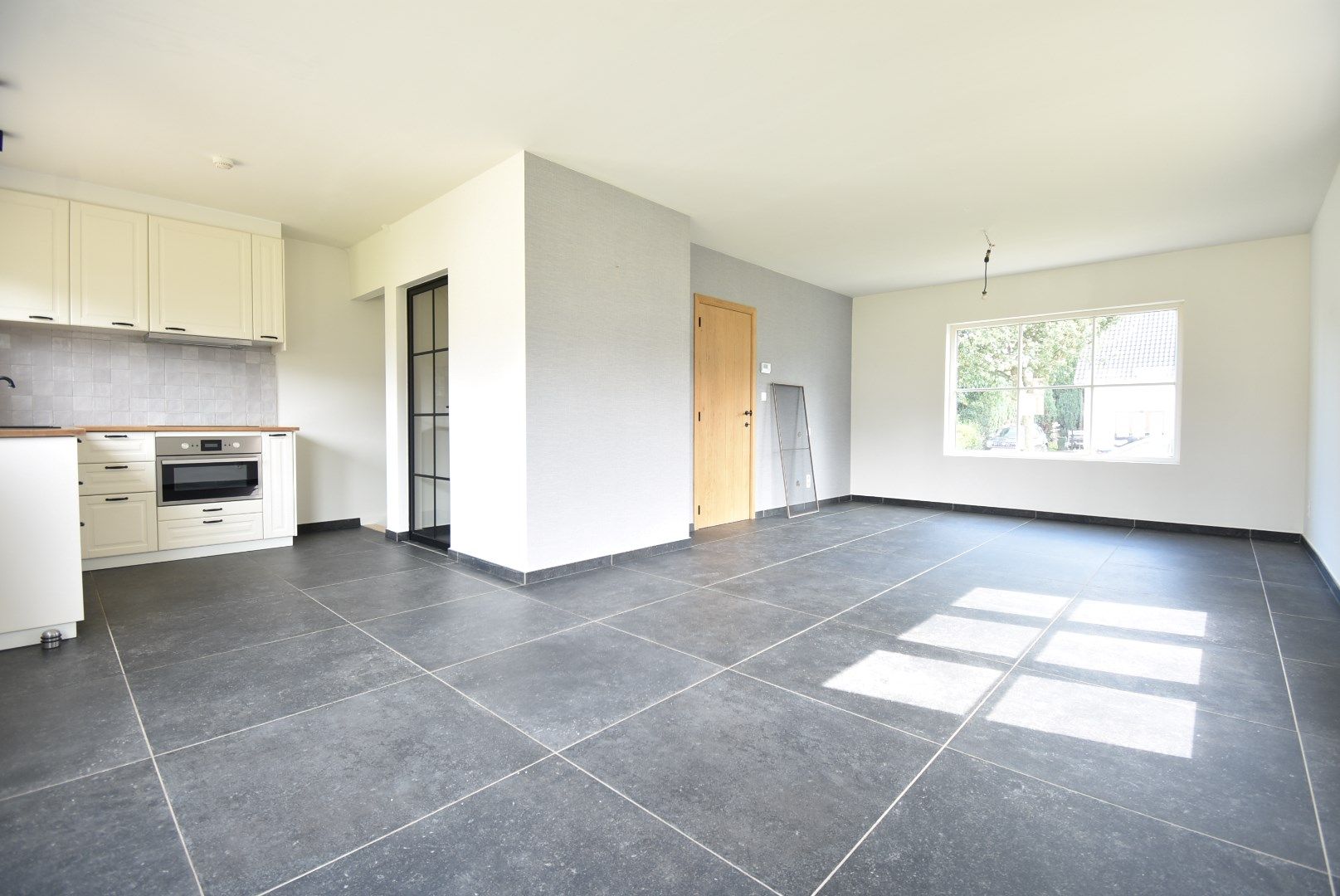 Gerenoveerde en smaakvol afgewerkte woning te Hoeselt  foto 3