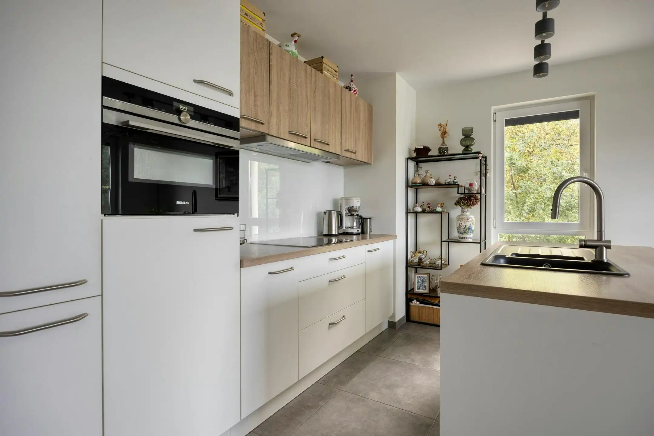 Lichtrijk en energiezuinig appartement met 2 slaapkamers te Eeklo foto 7