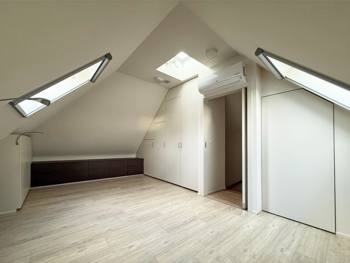 Stijlvolle villa met ruime tuin te huur op toplocatie nabij Lier foto 7