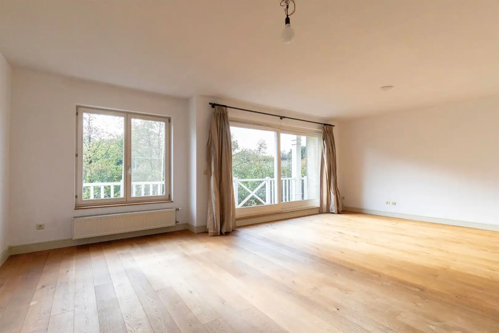 Luxueus, charmant en ruim appartement met P foto 3