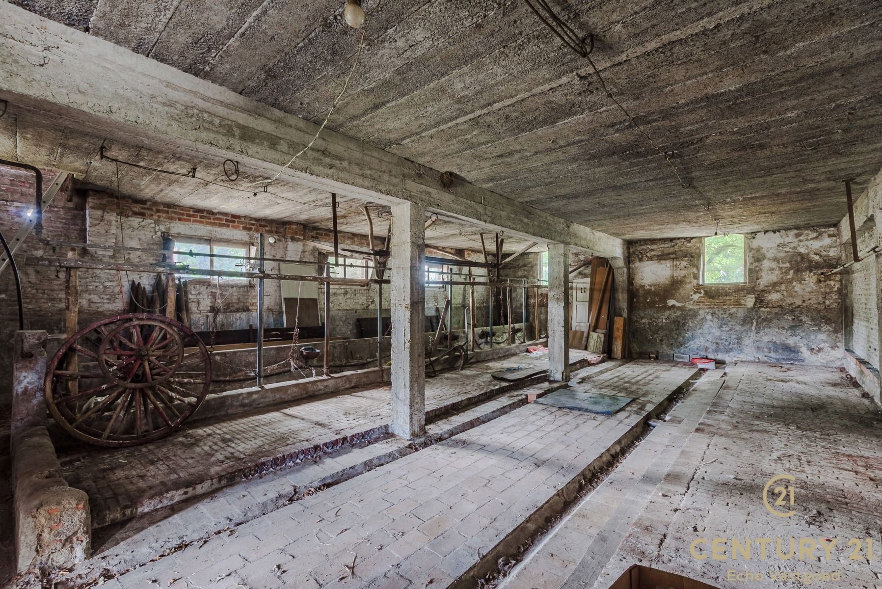 Opportuniteit met karakter en mogelijkheden op ca 861m² ! foto 4