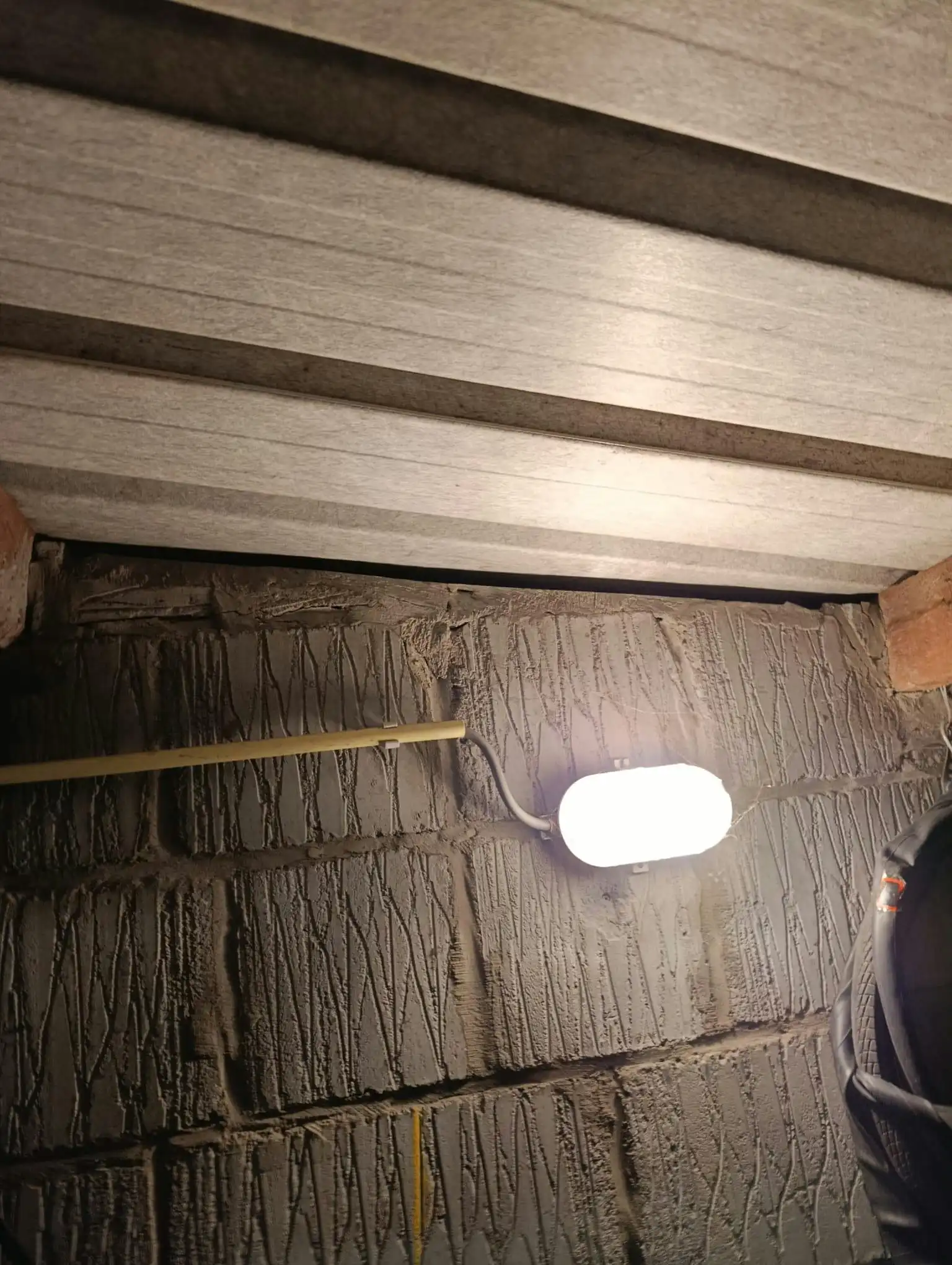 Garage te koop in Ieper op de Brugseweg foto 3