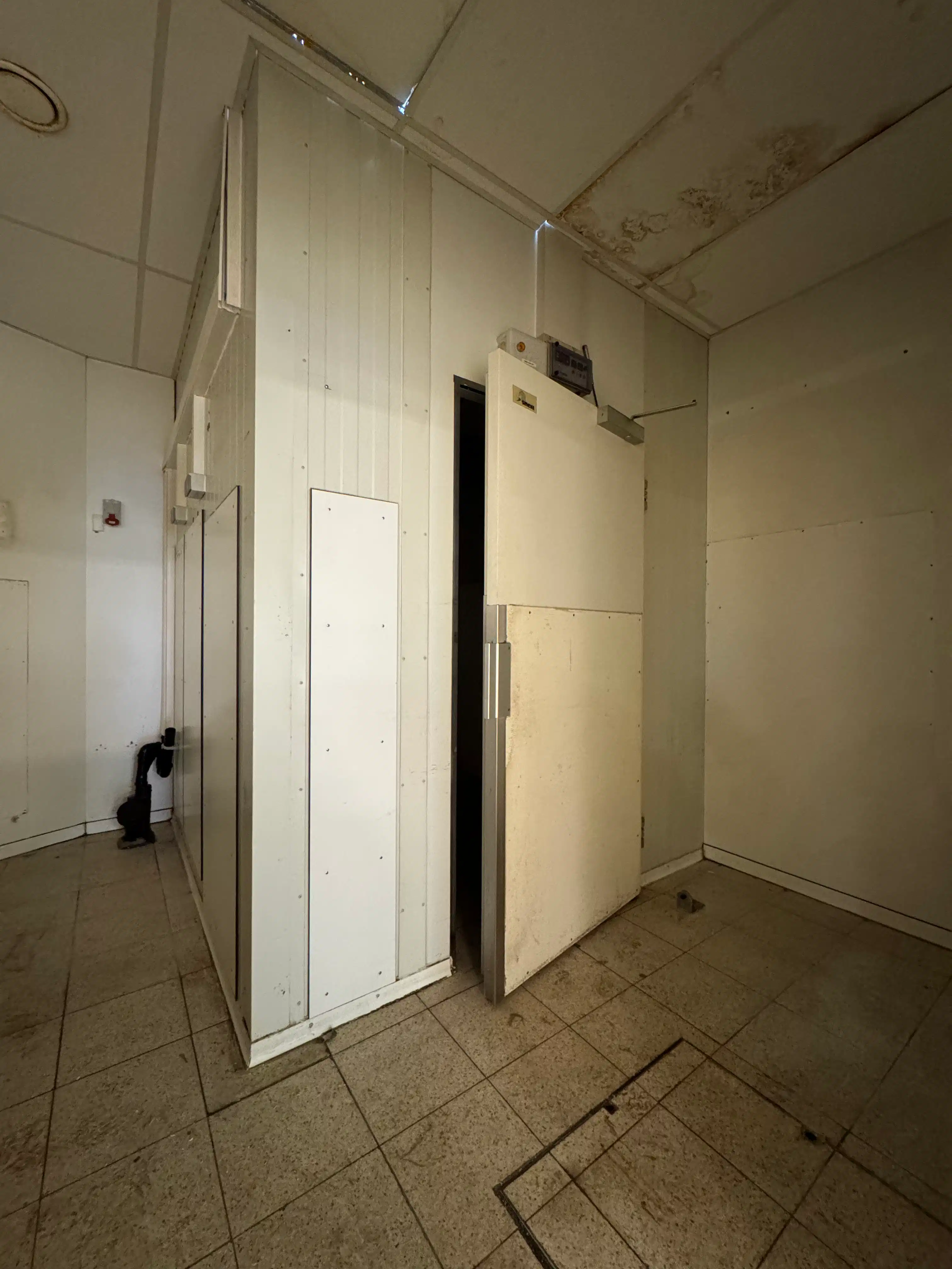 Handelsgelijkvloers 625 m² foto 10