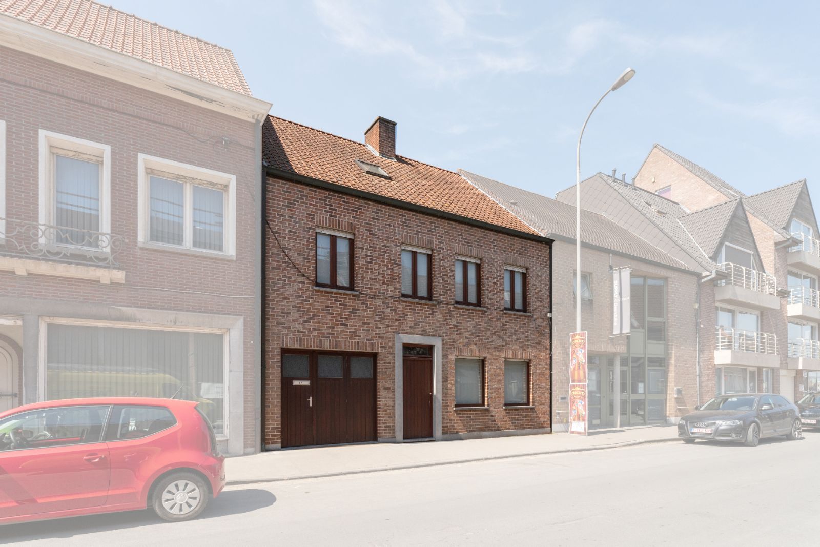 Ruime gezinswoning in het hart van Ardooie! foto {{pictureIndex}}