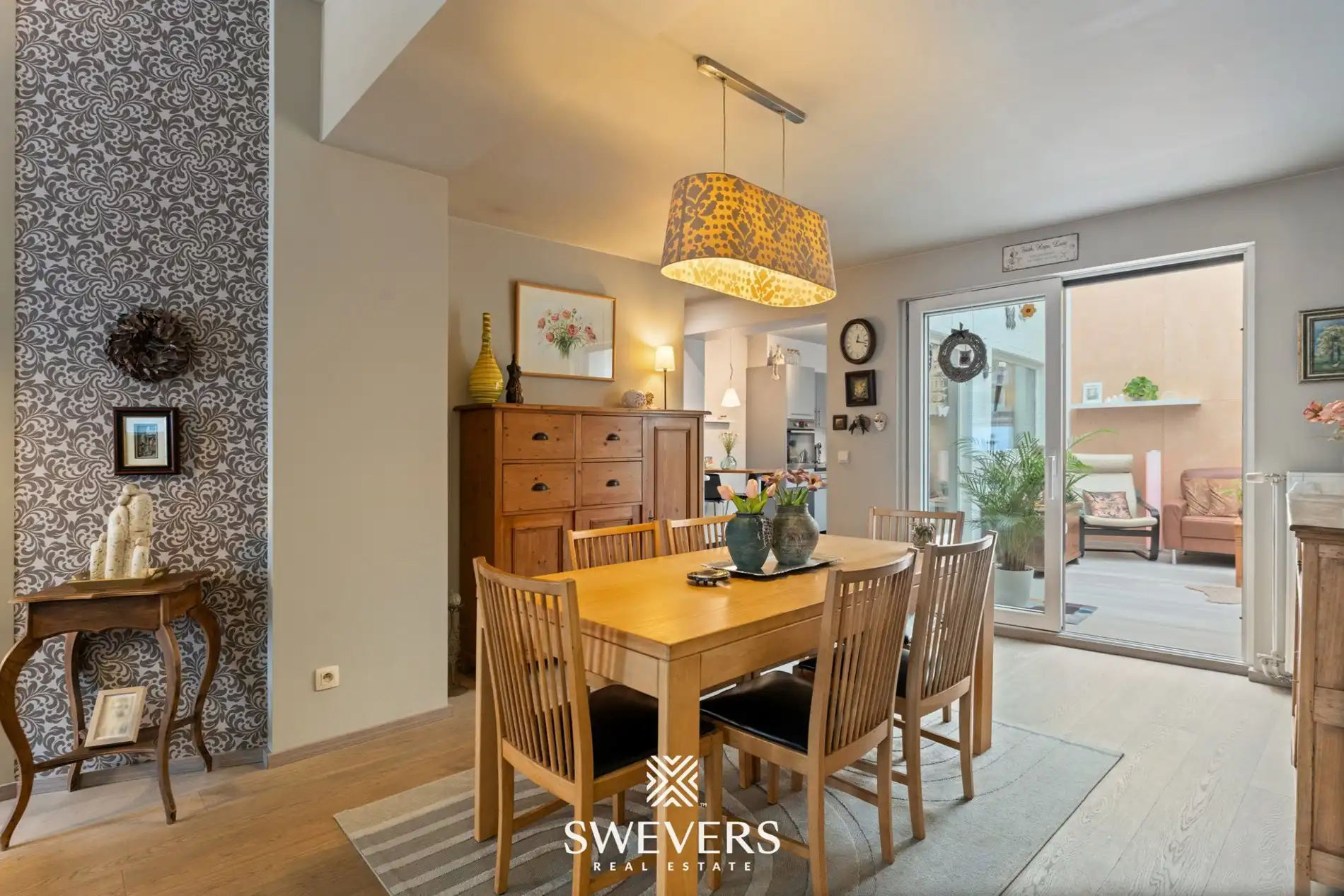 Instapklare, charmante rijwoning met terras in het groene Jesseren   foto 11