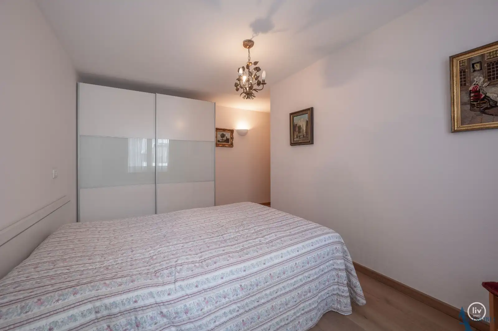 Een comfortabel appartement met 2 ruime slaapkamers op centrale locatie in Knokke . foto 6