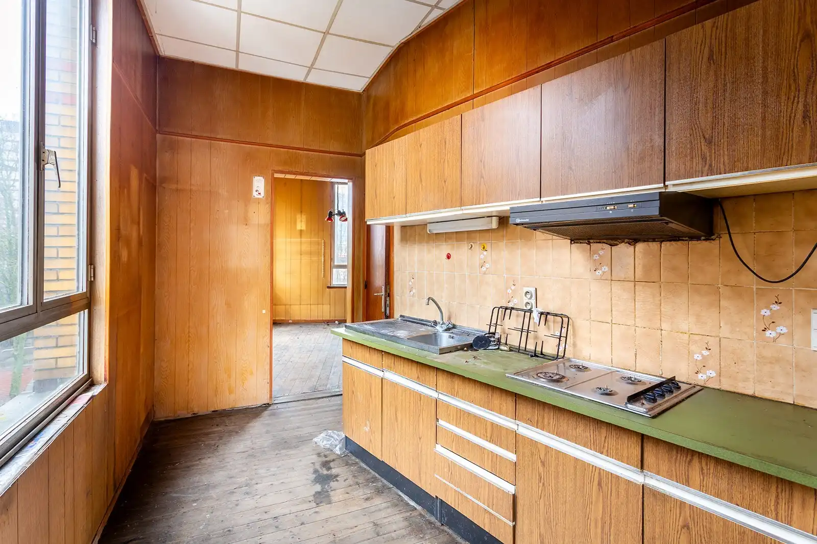 Te renoveren hoekwoning met garage foto 6