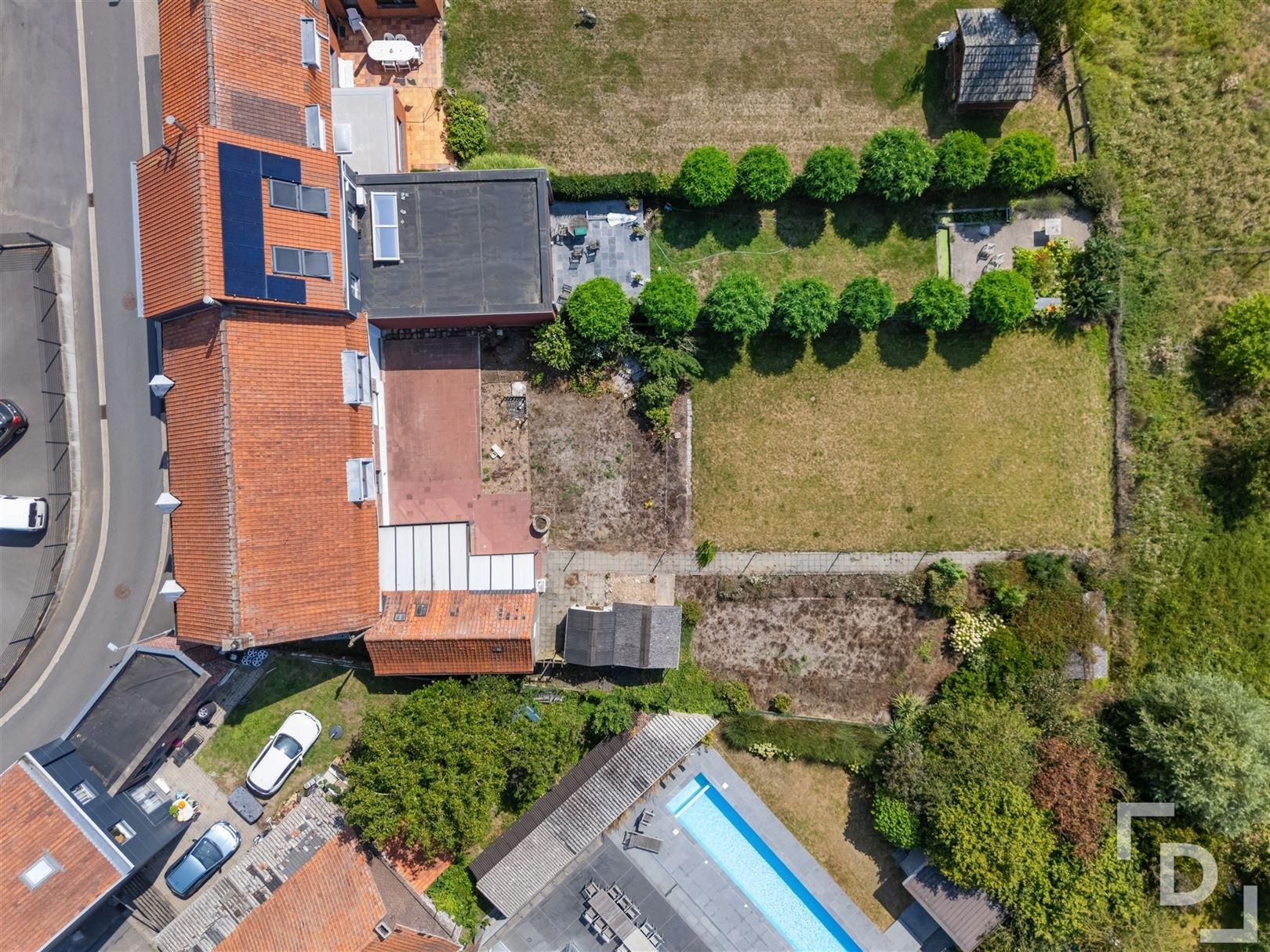 Ruime te renoveren woning te koop in Geluveld. foto 3