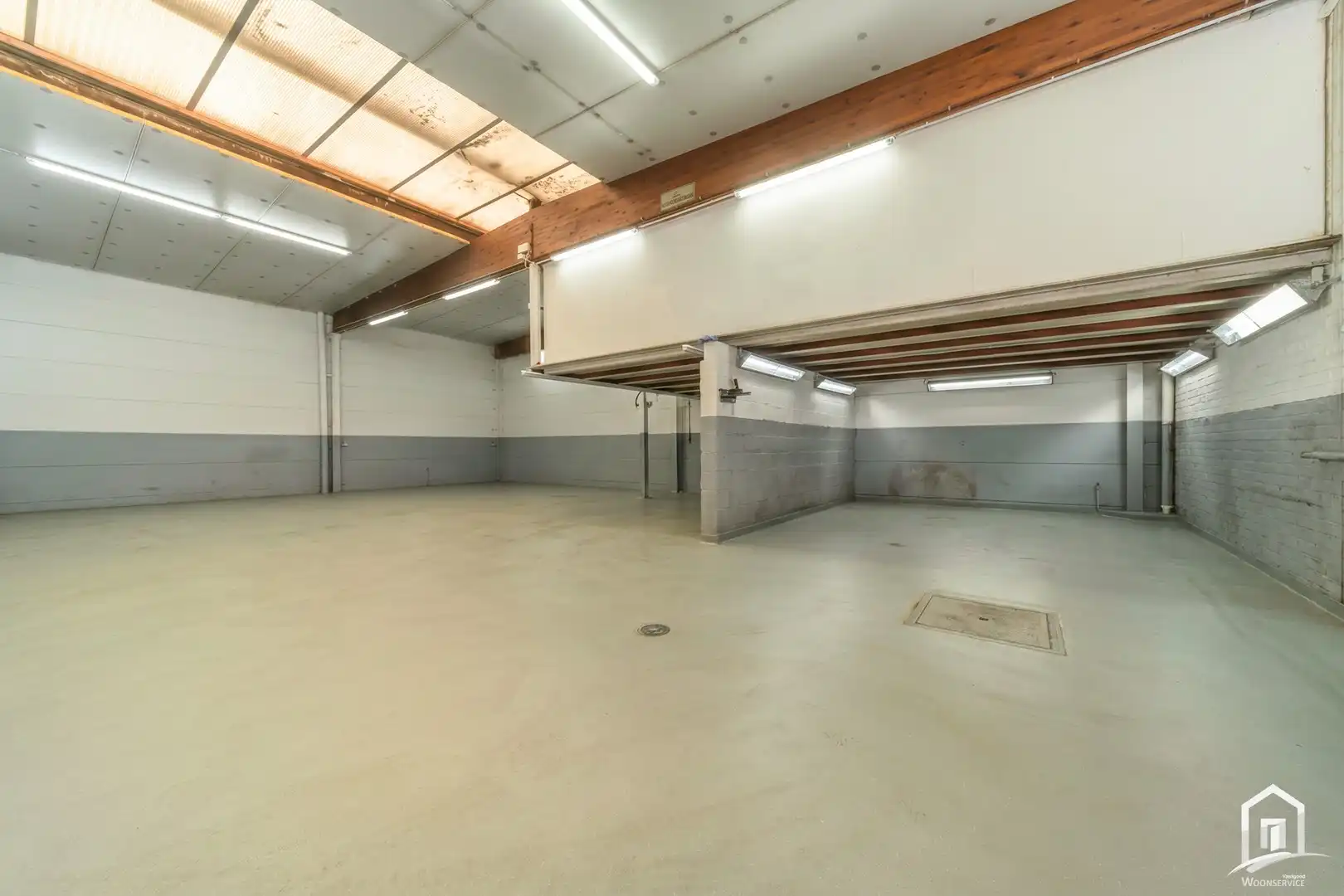 Ruim commercieel pand met showroom en magazijn op uitstekende locatie te Erembodegem foto 11