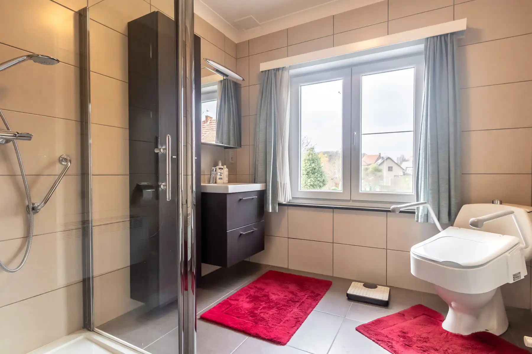 Ruime bel-etage woning met 3 slaapkamers en garage op 1161m² foto 20