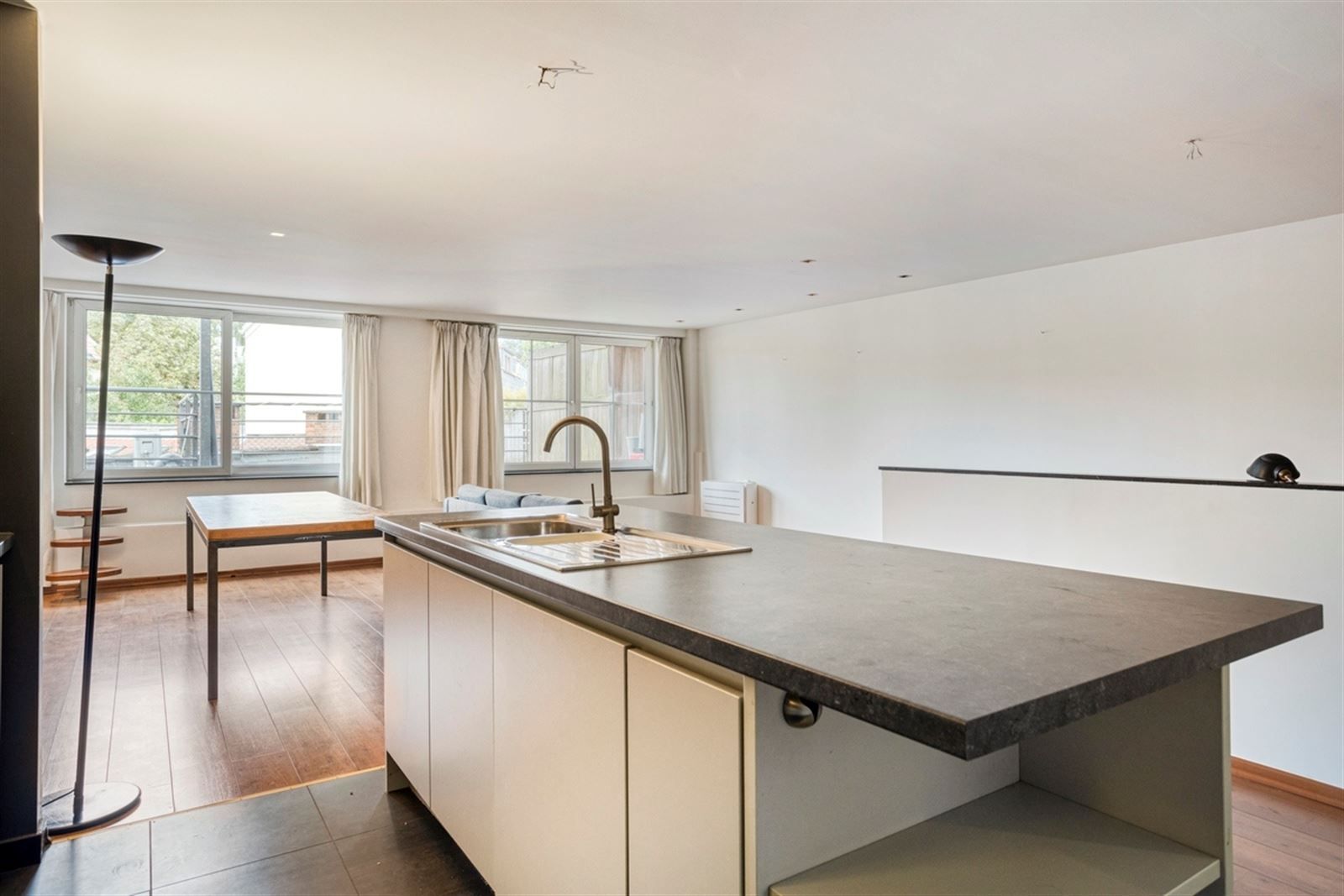 2 slpk appartement met terras en autostaanplaats foto 8