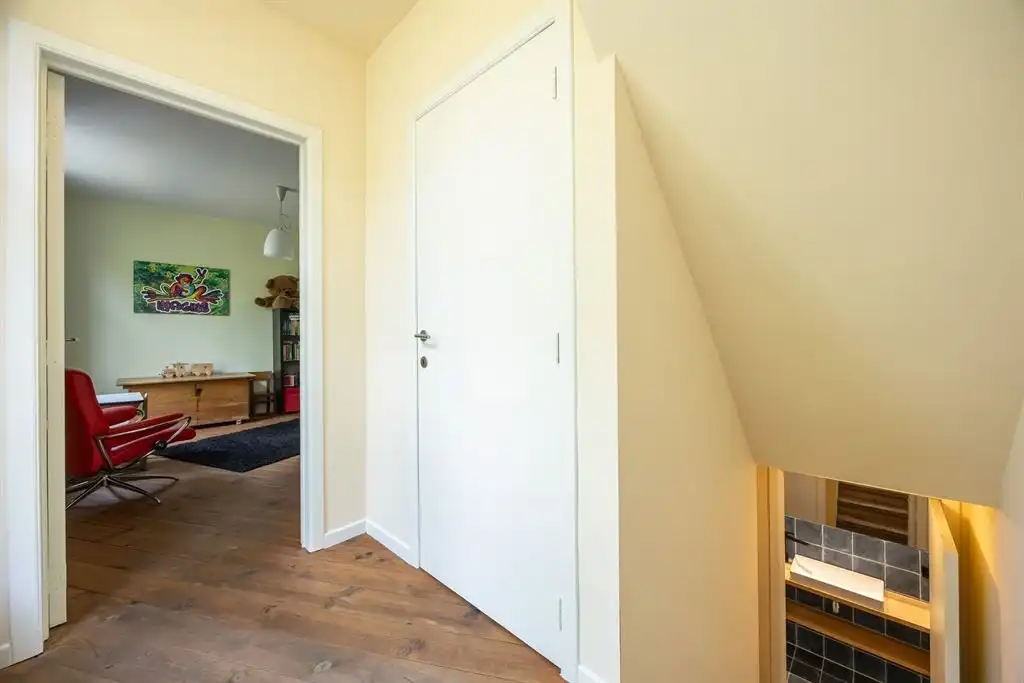 Unieke woning met eclectische gevels en dakterras foto 14