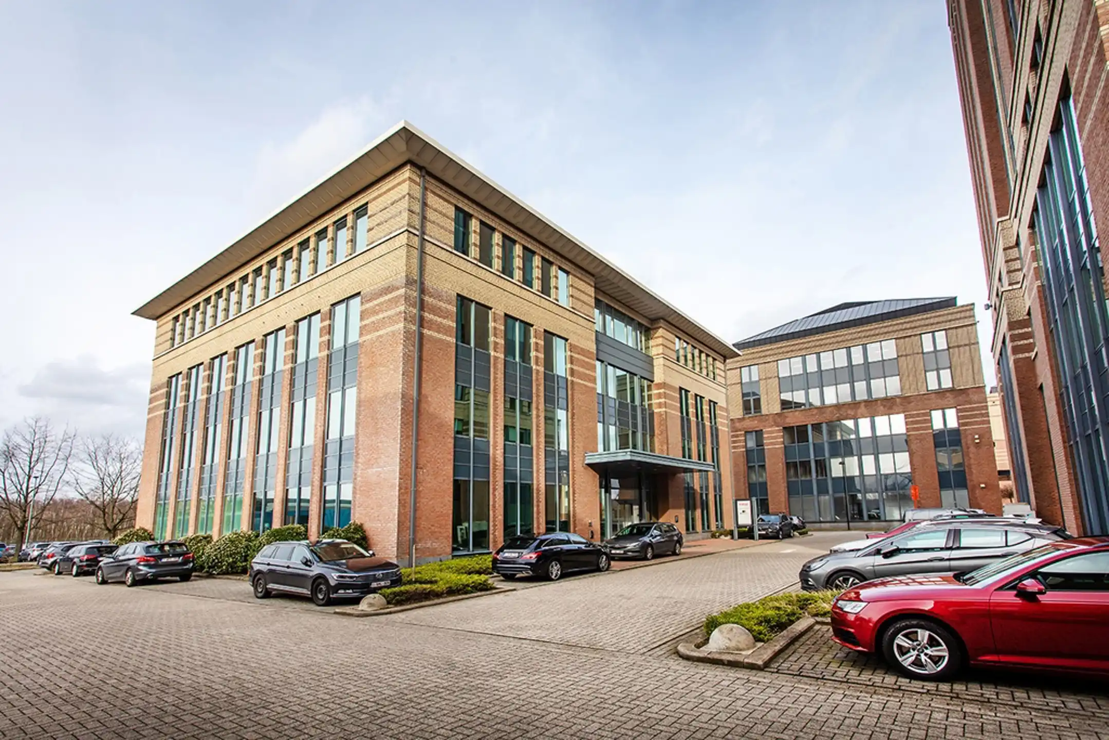 Kantoor 609 m² op het gelijkvloerse te huur foto 7