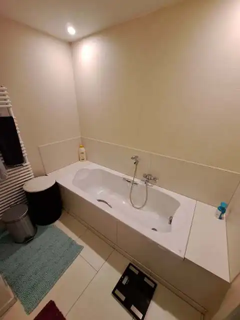 Comfortabel 2-slaapkamerappartement met TERRAS en AUTOSTANDPLAATS te huur in Sint-Andries Brugge foto 7