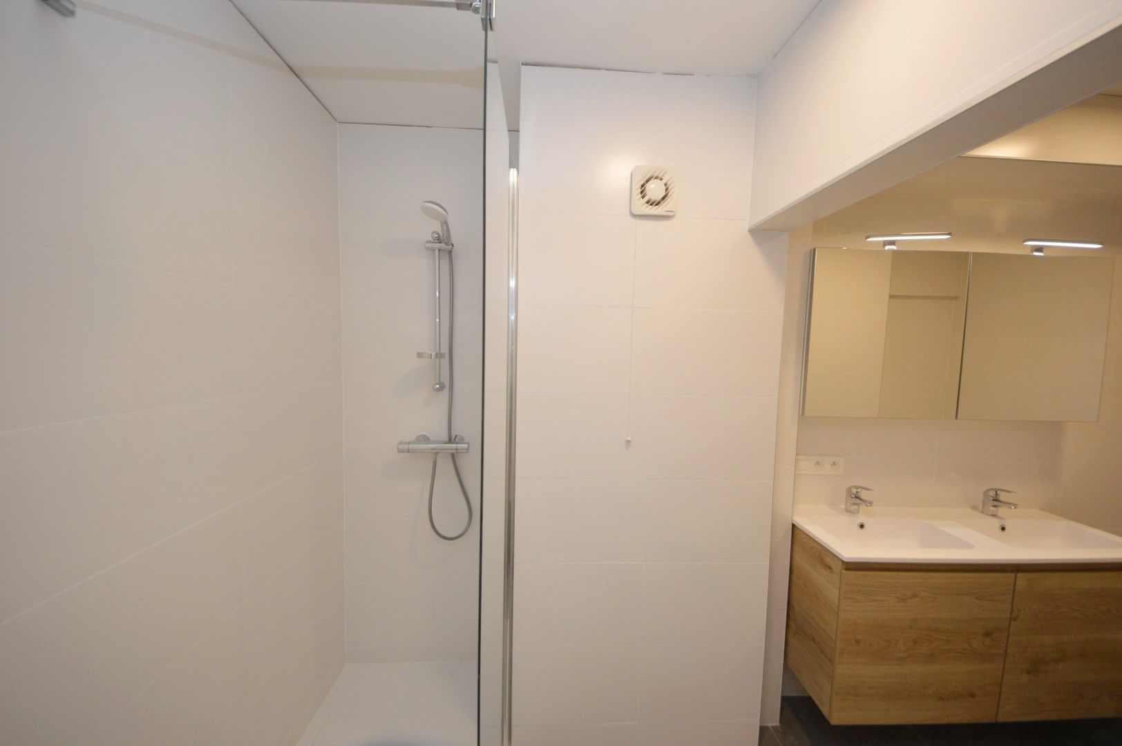GERENOVEERD APP.CENTRUMLAAN NINOVE  foto 14