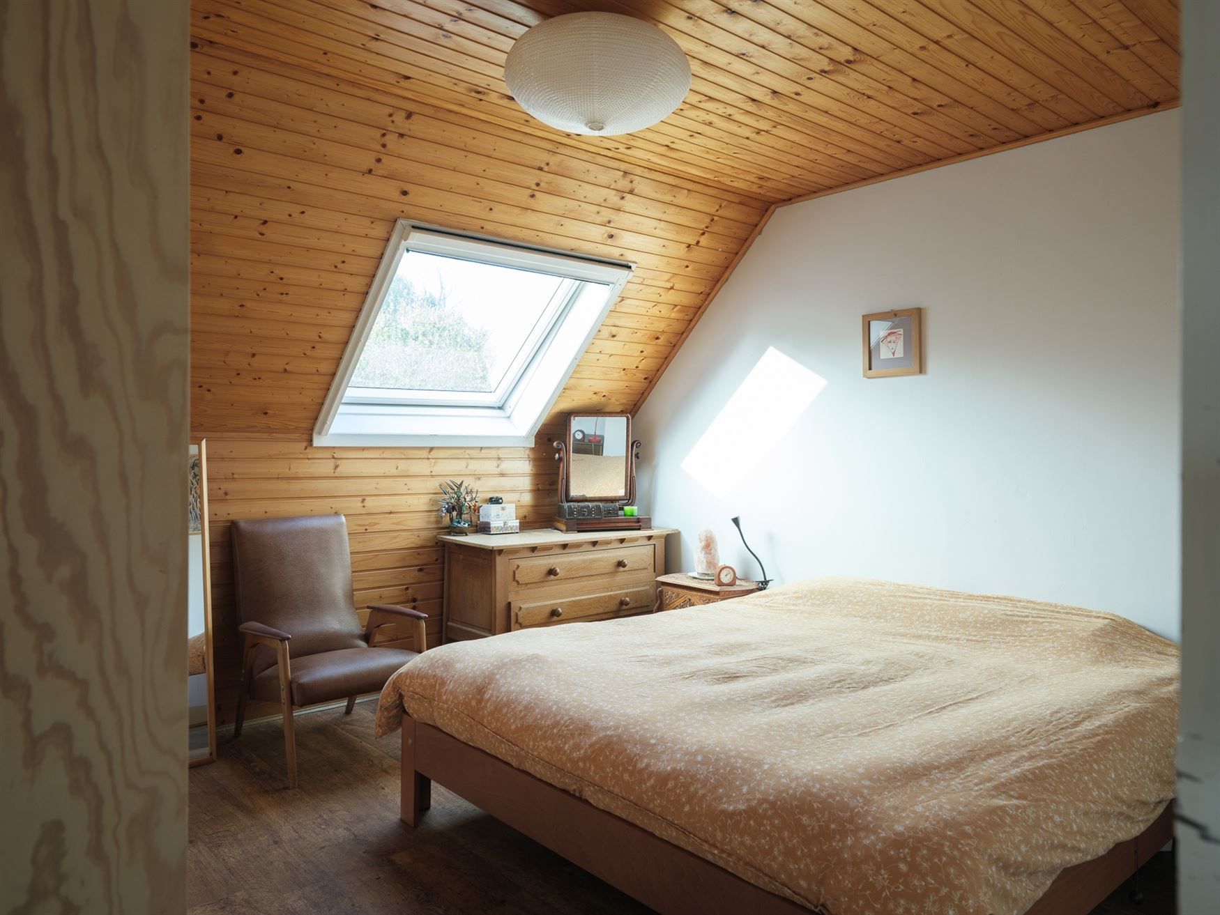 Gezinswoning met 3 slaapkamers, tuin, garage in rustige wijk bij Gent. foto 14