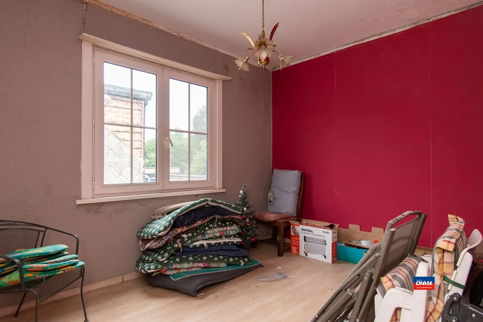 HOB met drie slaapkamers, garage en grote tuin foto 12