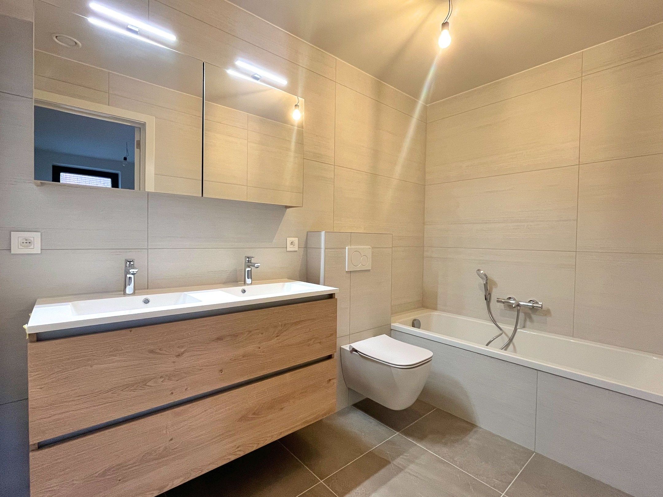 Appartement met 3 kamers en parkeerplaats te Knokke foto 13