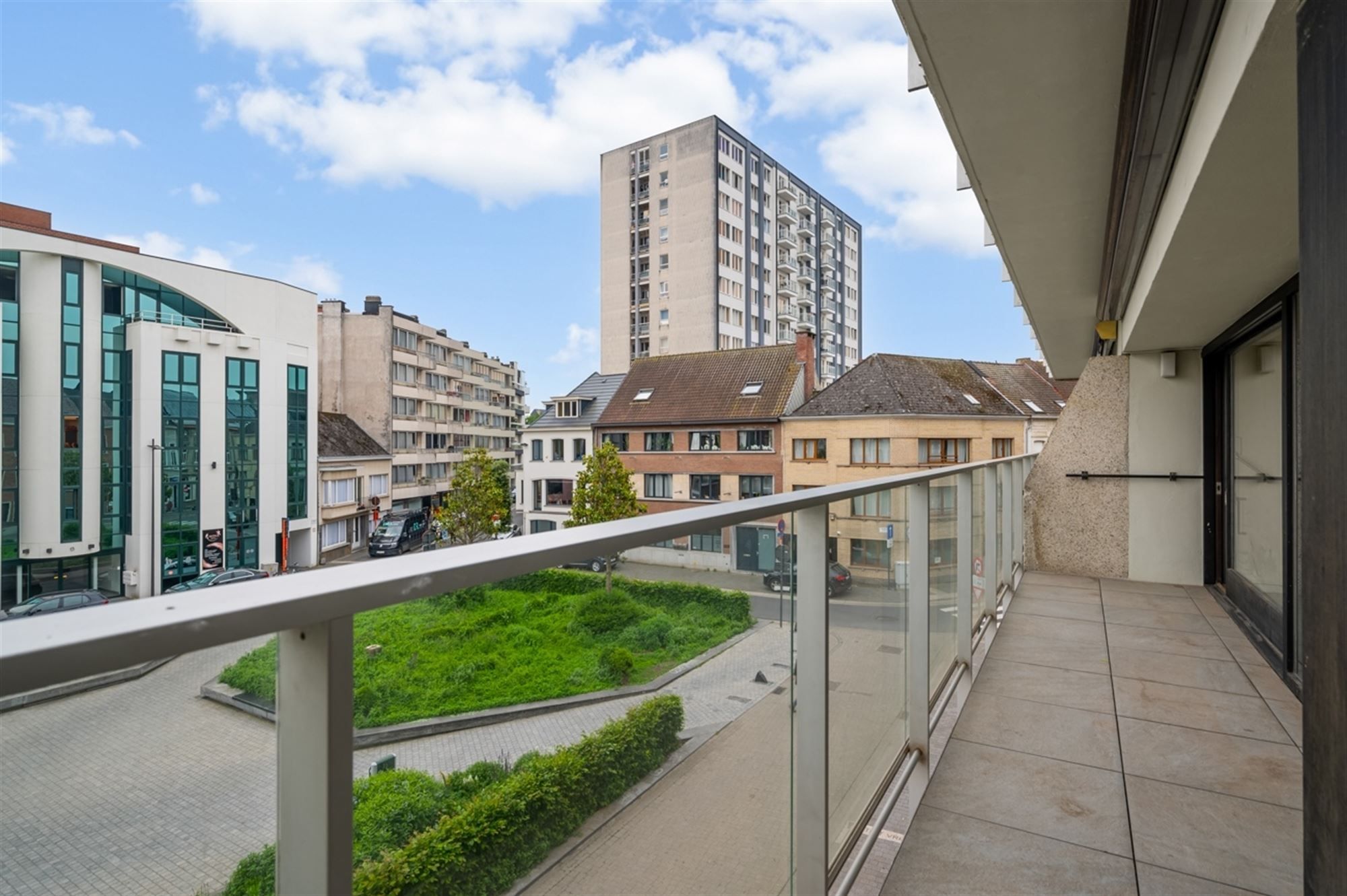 Lichtrijk appartement met drie slaapkamers en twee terrassen foto 5