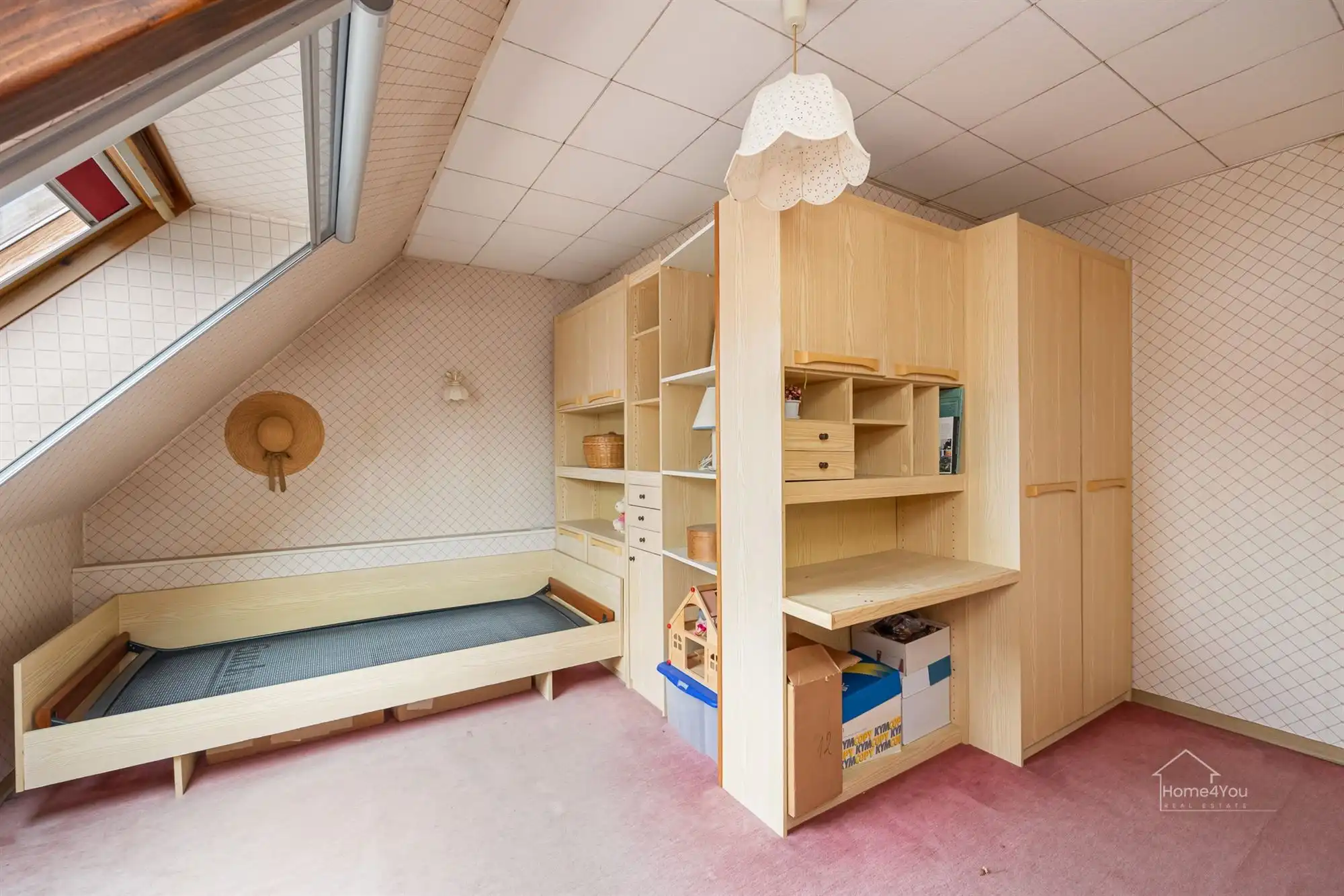 Ruime rijwoning op toplocatie met zongerichte tuin foto 19