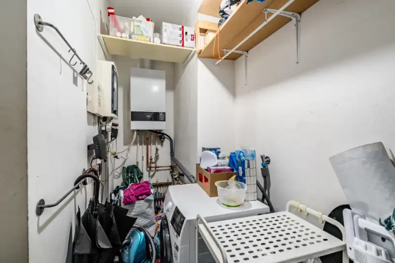 --- NIEUW --- Gunstig gelegen lichtrijk appartement met 2 slaapkamers. foto 11