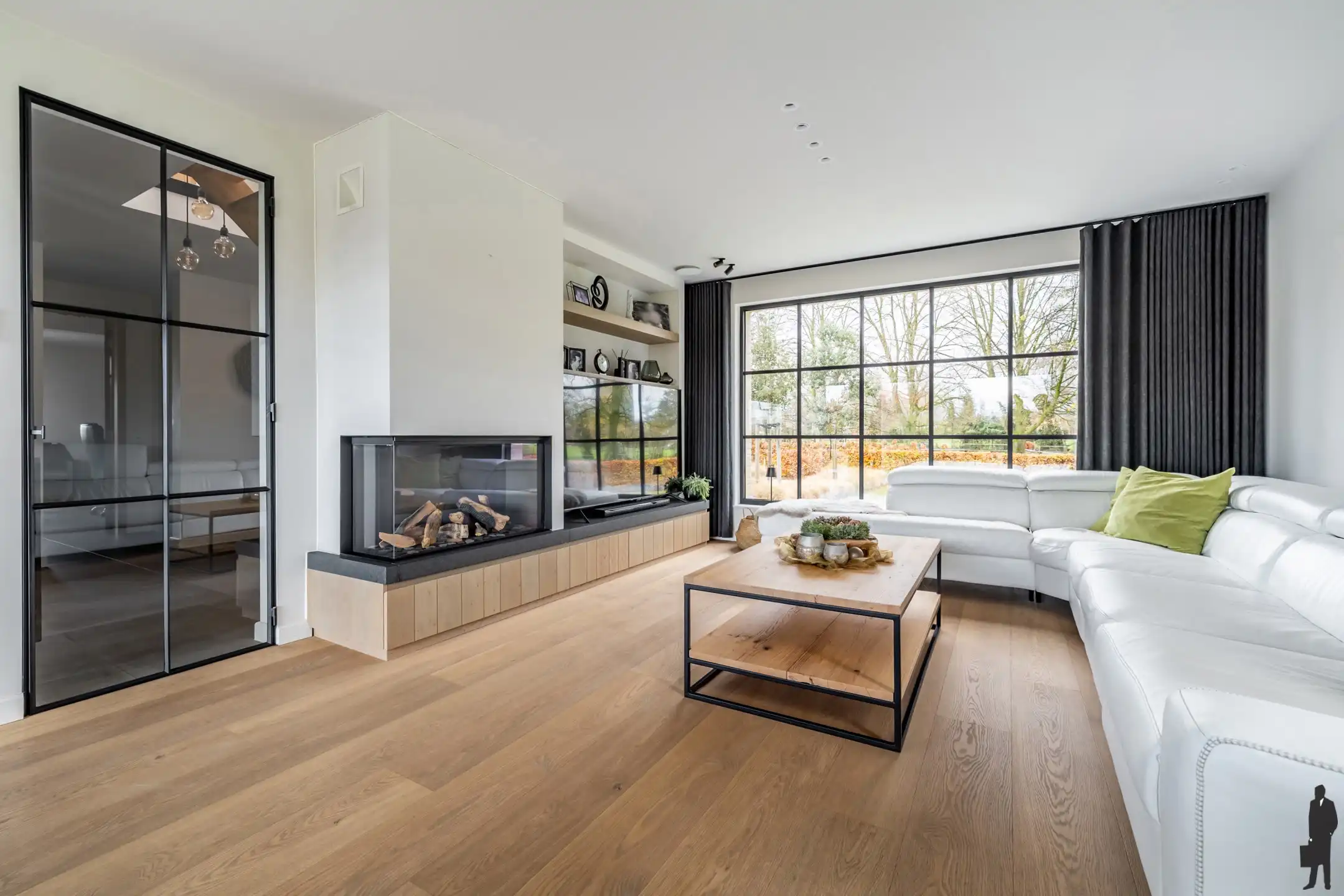 Instapklare villa temidden van uitgestrekte weilanden en landerijen!  foto 32