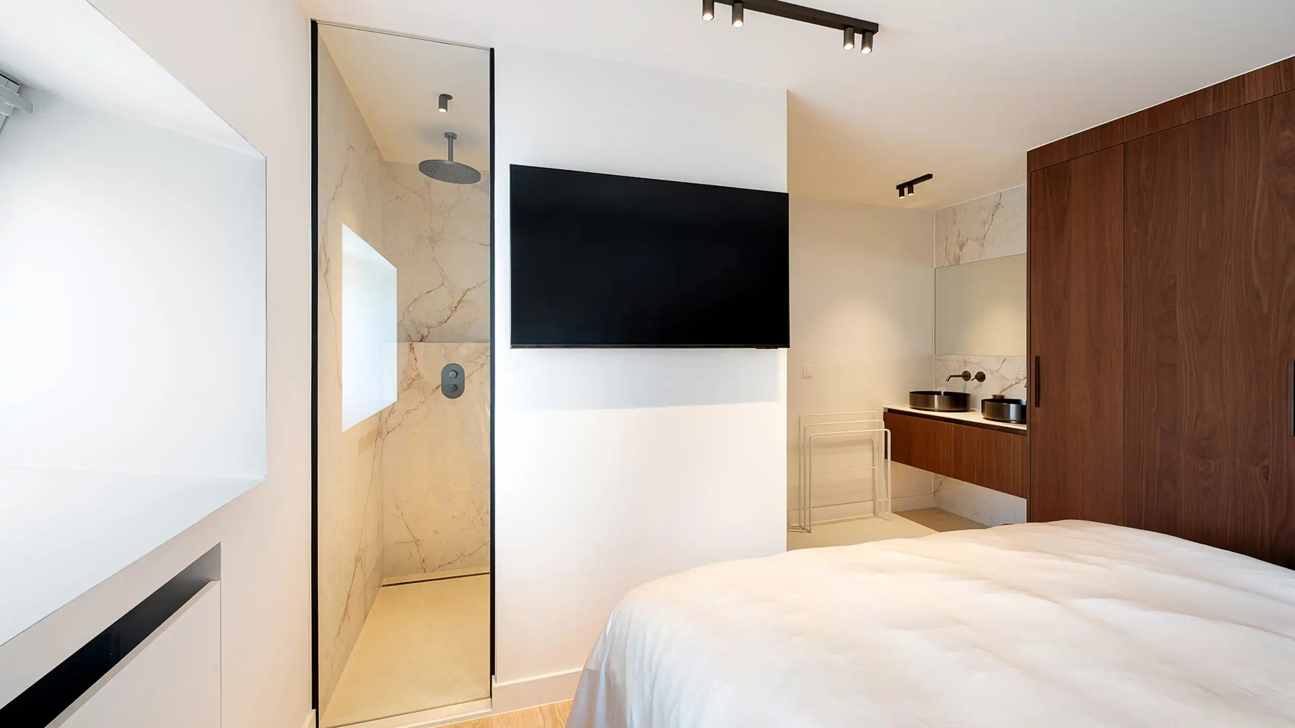 Prachtig gerenoveerd duplex appartement [J. Nellenslaan -Duinbergen]. foto 26