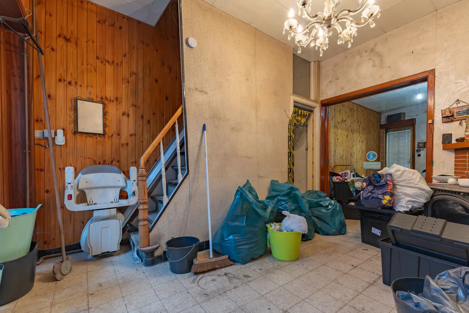 Te renoveren woning met 2 slaapkamers en inrichtbare zolder foto 5