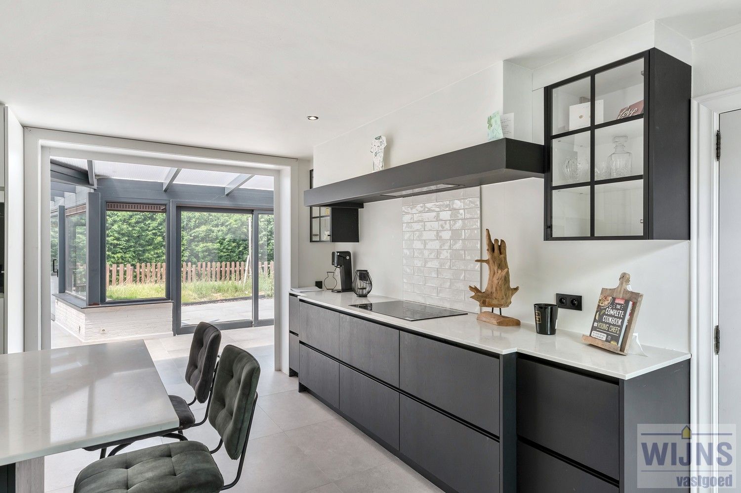 "OPENHUIS" op donderdag 26/06 van 18u tot 19u30!! Prachtige en ruime villa met mogelijk zes slaapkamers gelegen op een toplocatie. foto 30