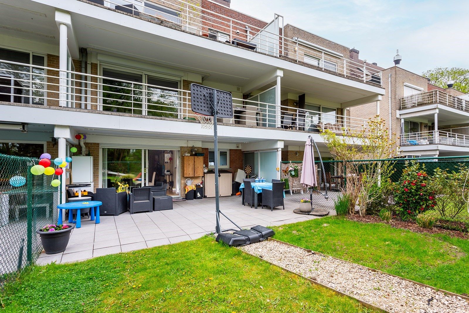 Aangenaam gelijkvloers appartement met groen en open uitzicht! foto 13