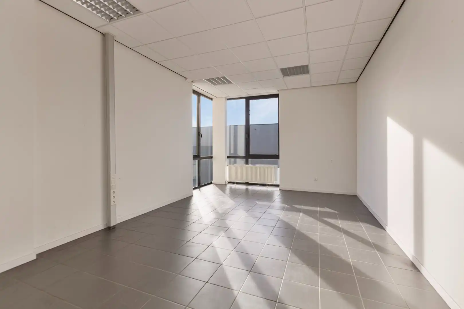 Kantoorruimtes te huur in Dilsen-Stokkem foto 26