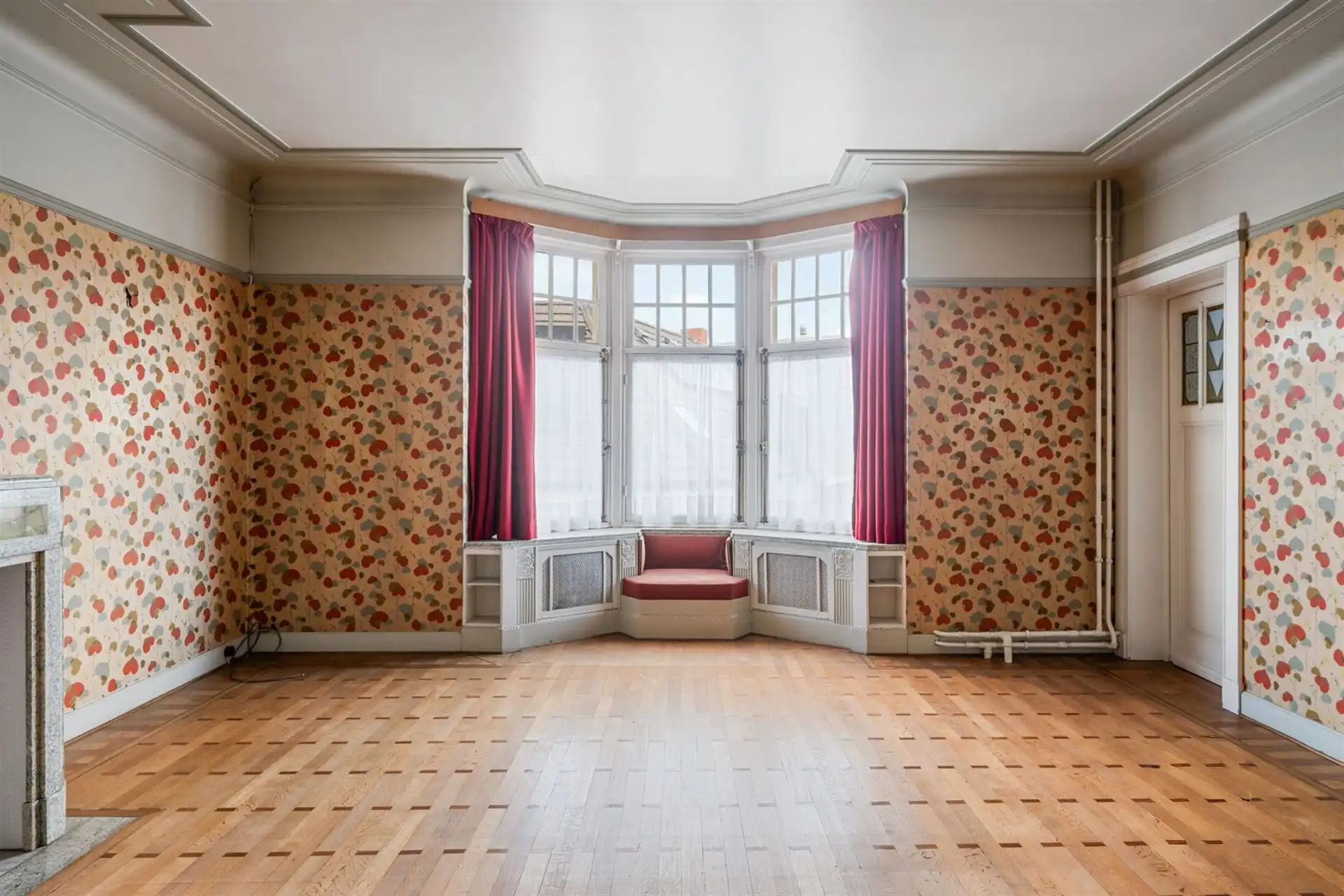 Ruime herenwoning met garage en 8 slk! foto 14